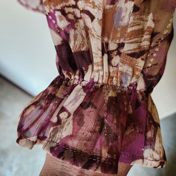 Emily Wonder Women's Floral Blouse - Picture 7 of 9